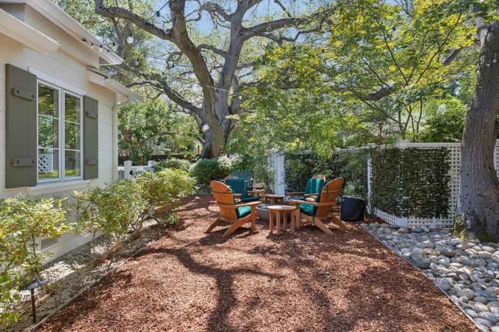 61 Lloyden Drive Atherton, CA 94027