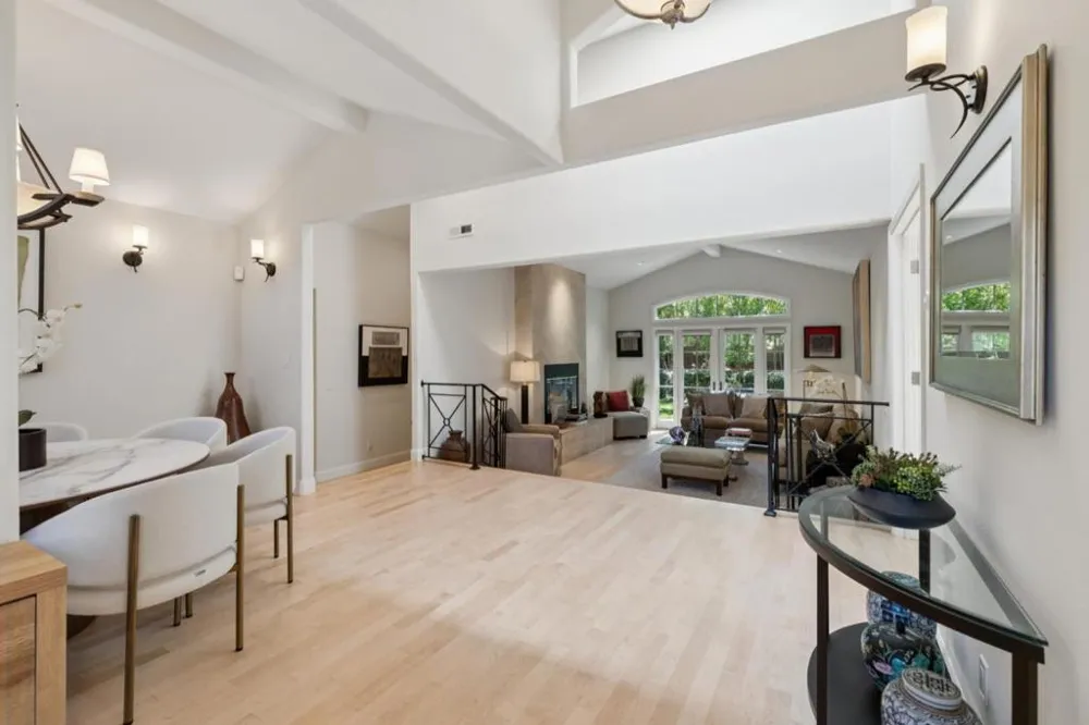 61 Lloyden Drive Atherton, CA 94027
