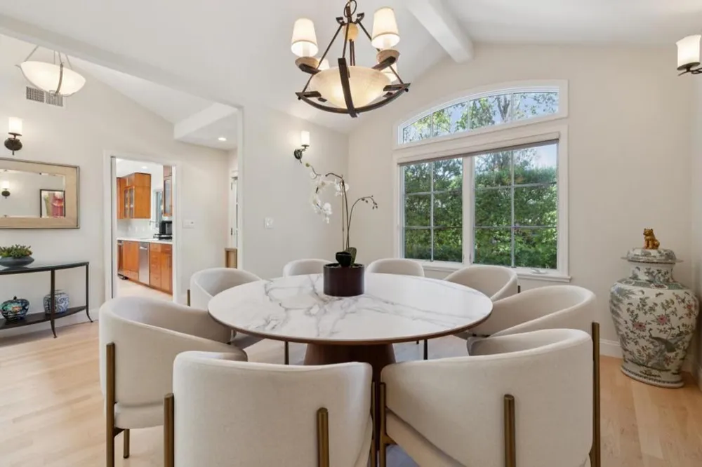 61 Lloyden Drive Atherton, CA 94027