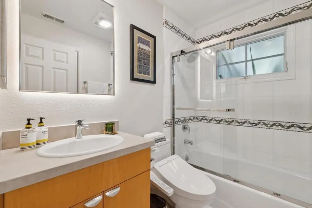 61 Lloyden Drive Atherton, CA 94027