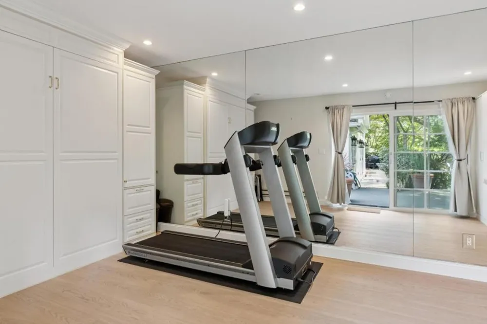 61 Lloyden Drive Atherton, CA 94027