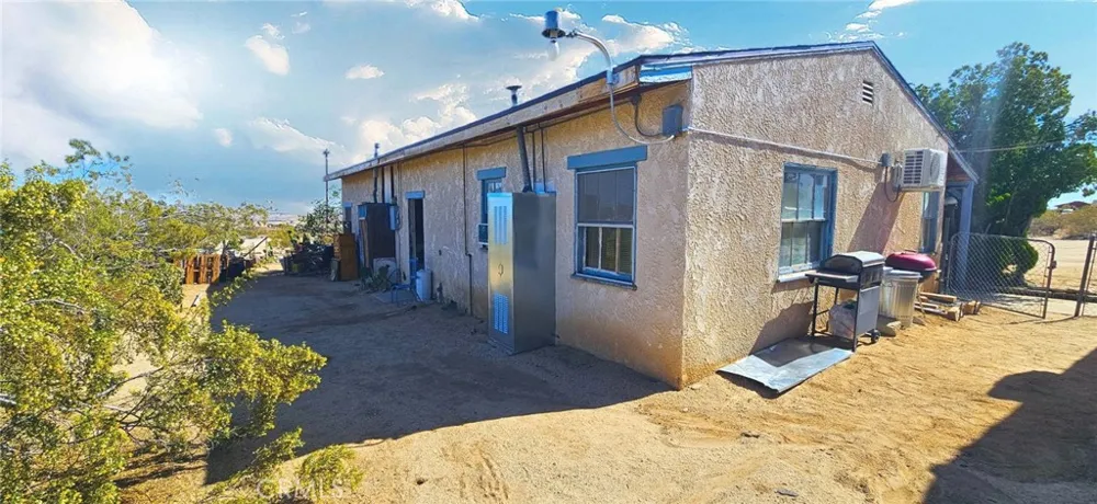 6555 Indian Cove Road 29 Palms, CA 92277