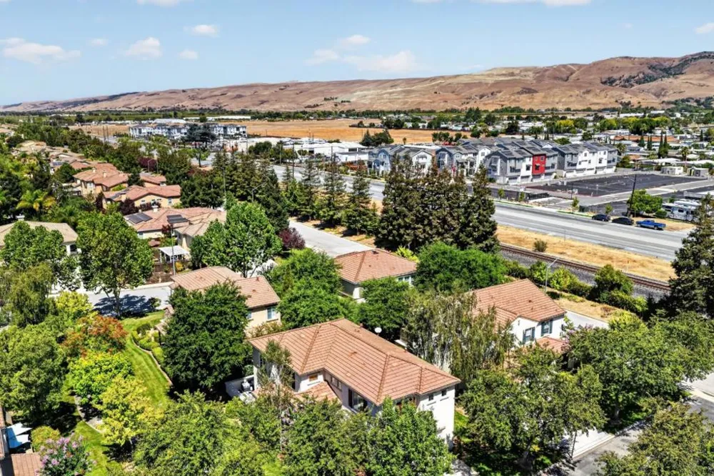 19185 Saffron Drive Morgan Hill, CA 95037