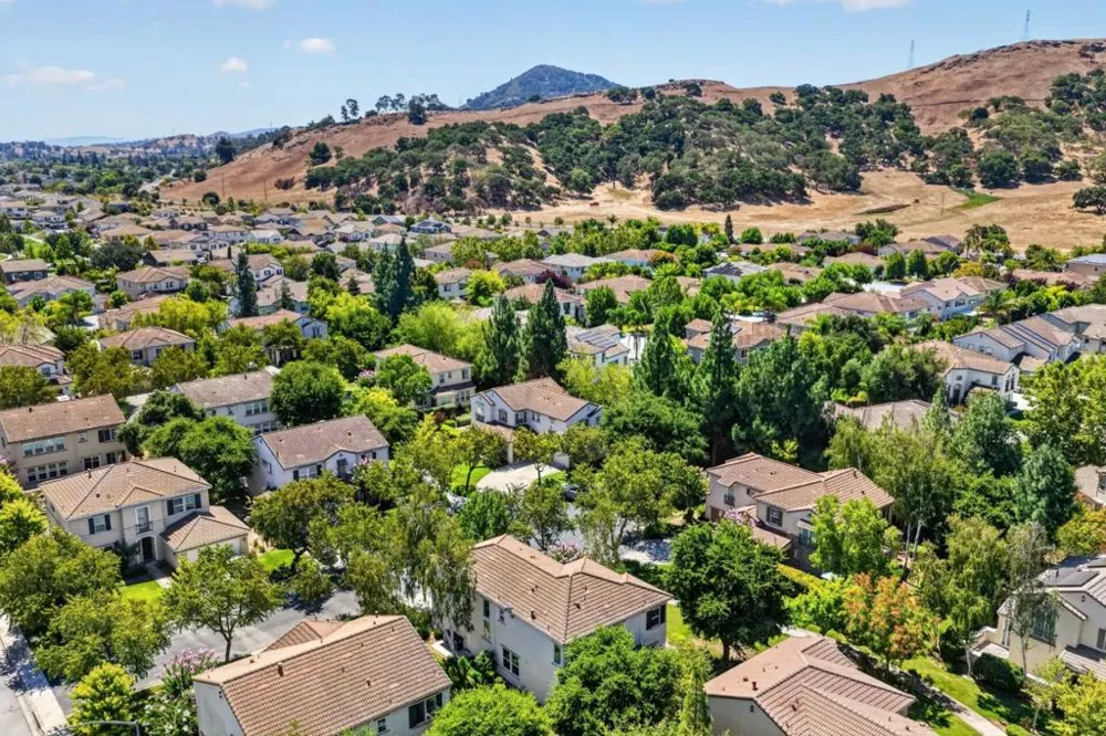 19185 Saffron Drive Morgan Hill, CA 95037