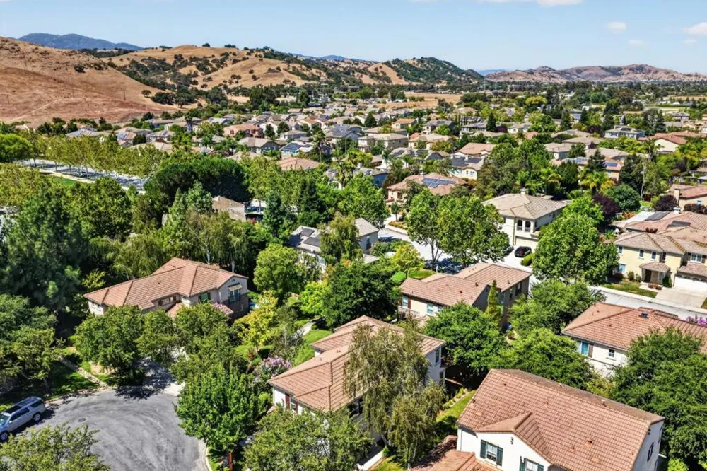 19185 Saffron Drive Morgan Hill, CA 95037