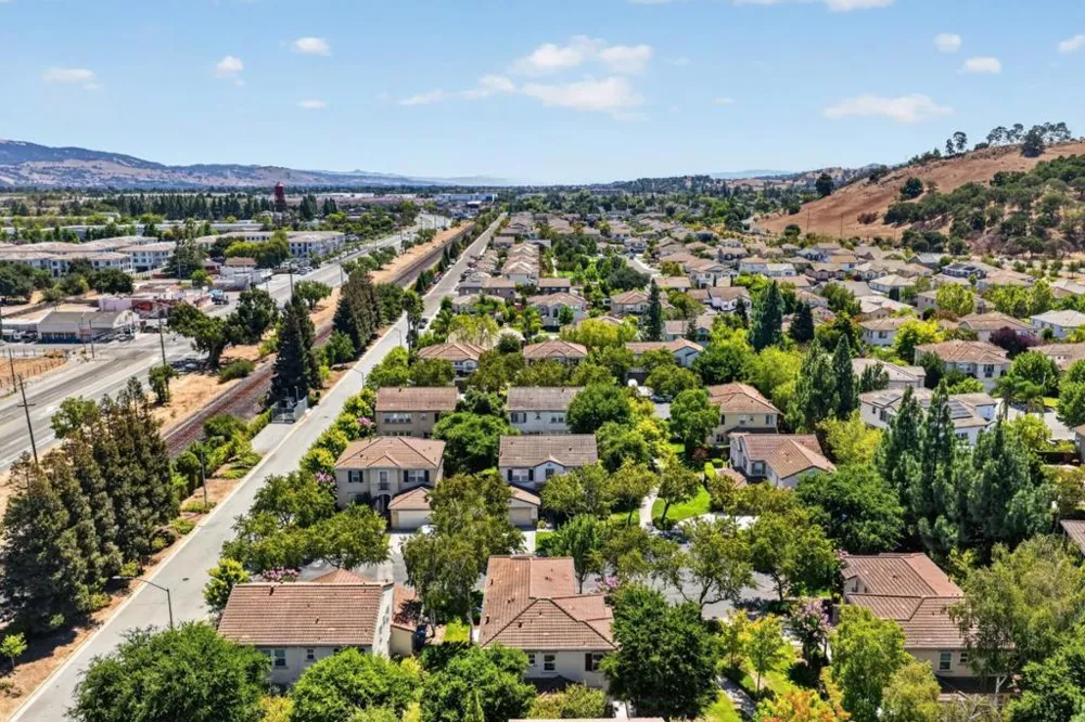19185 Saffron Drive Morgan Hill, CA 95037