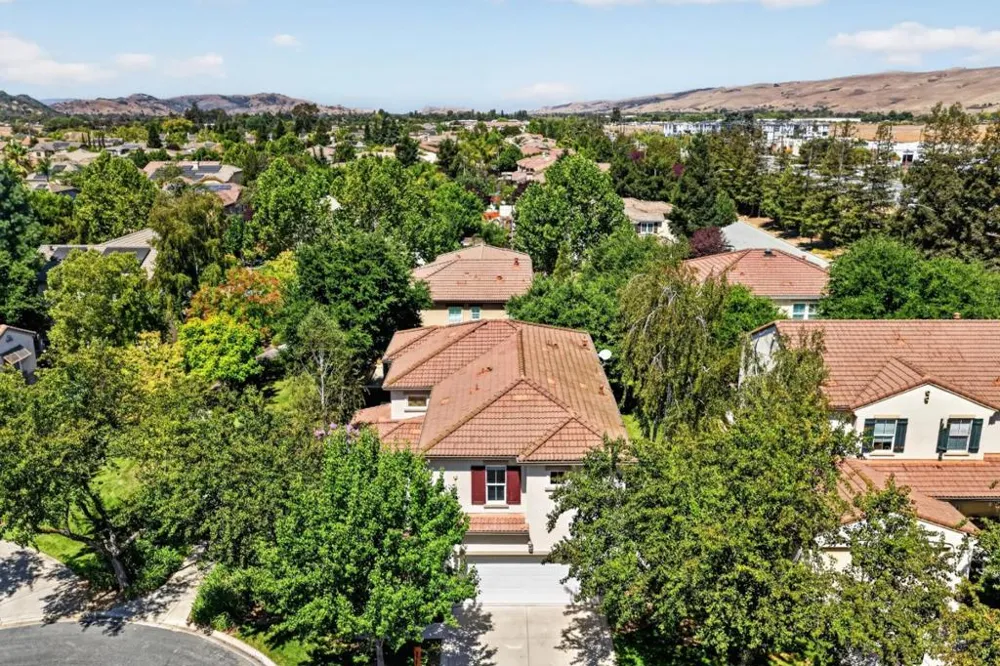 19185 Saffron Drive Morgan Hill, CA 95037