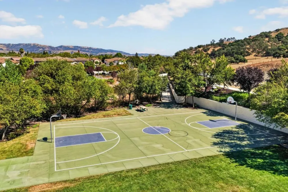 19185 Saffron Drive Morgan Hill, CA 95037