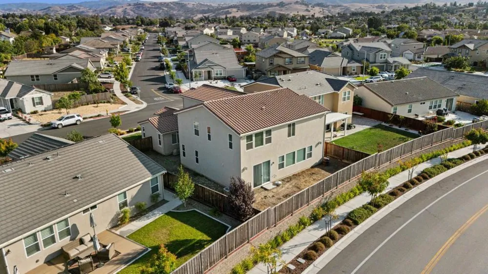 2540 Ryan Drive Hollister, CA 95023