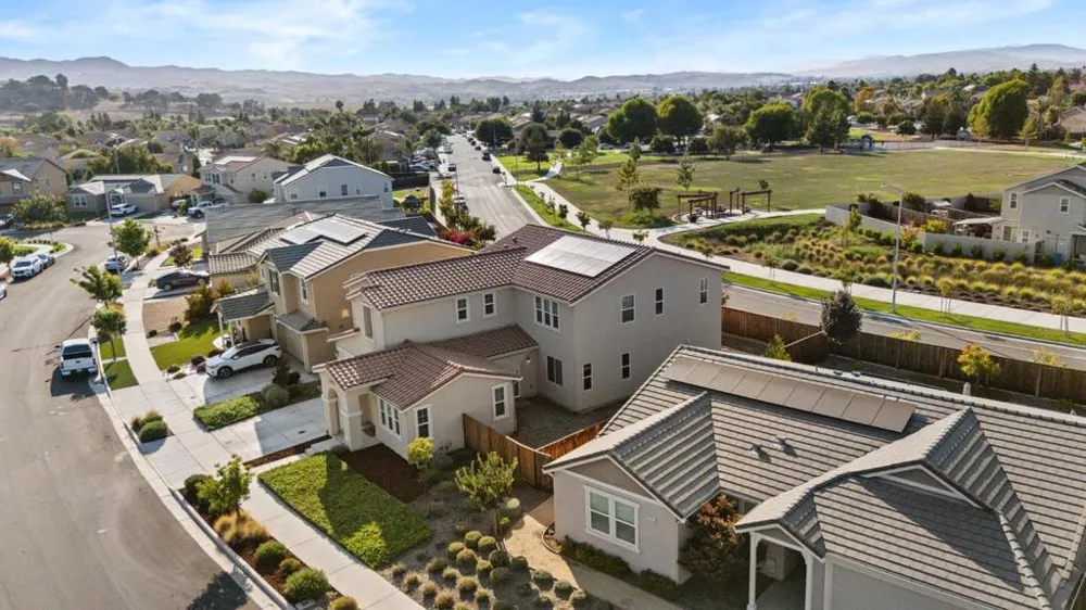 2540 Ryan Drive Hollister, CA 95023