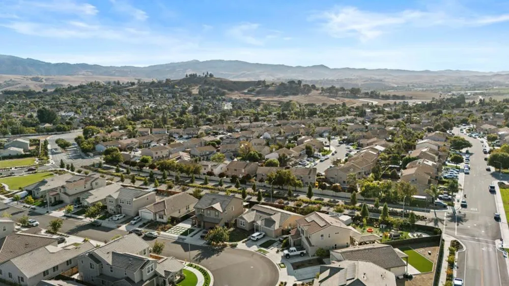 2540 Ryan Drive Hollister, CA 95023