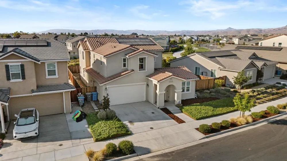 2540 Ryan Drive Hollister, CA 95023