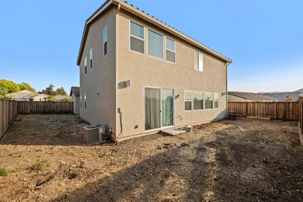 2540 Ryan Drive Hollister, CA 95023