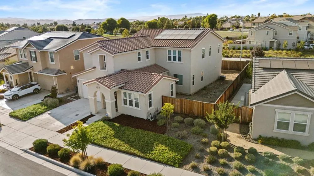 2540 Ryan Drive Hollister, CA 95023