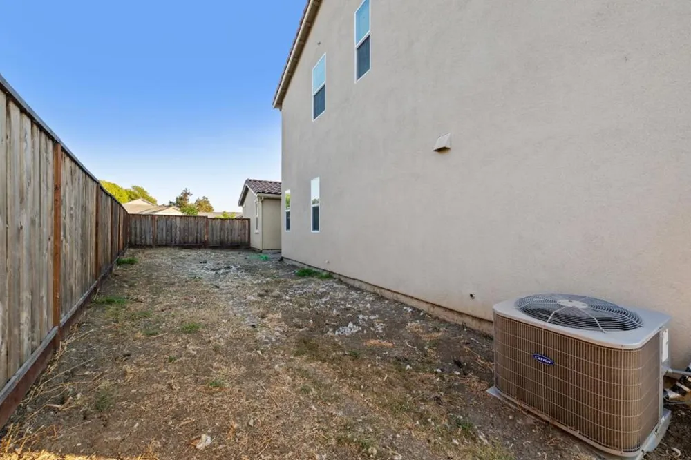 2540 Ryan Drive Hollister, CA 95023
