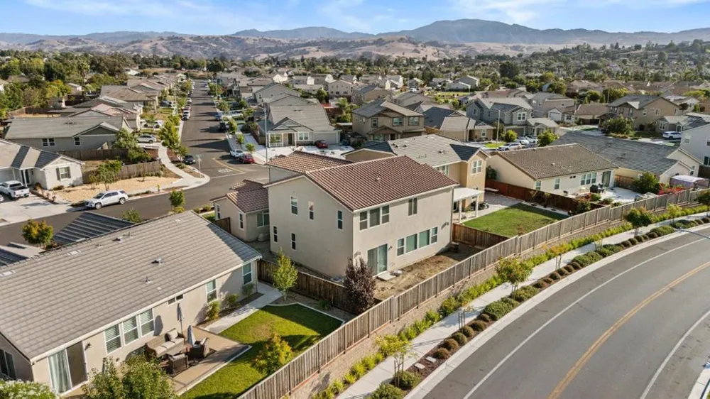 2540 Ryan Drive Hollister, CA 95023