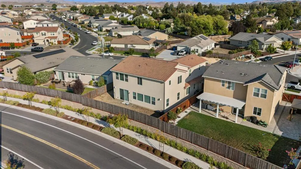 2540 Ryan Drive Hollister, CA 95023