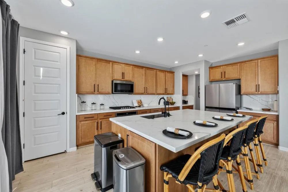 2540 Ryan Drive Hollister, CA 95023