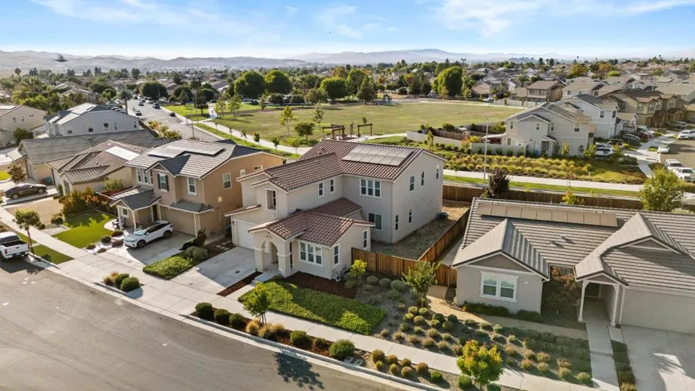 2540 Ryan Drive Hollister, CA 95023