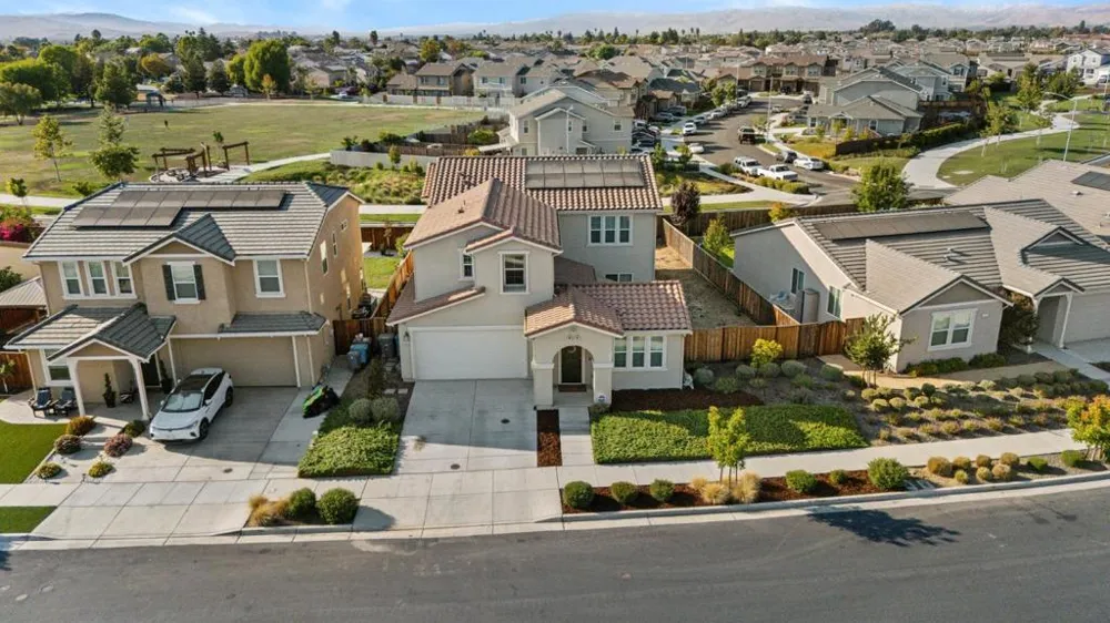 2540 Ryan Drive Hollister, CA 95023