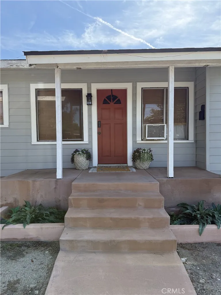 326 E Canyon Blvd Monrovia, CA 91016
