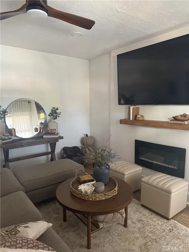 326 E Canyon Blvd Monrovia, CA 91016