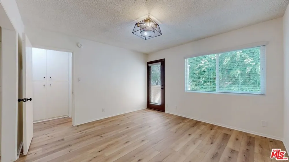 1833 Manning Avenue #7 Los Angeles, CA 90025