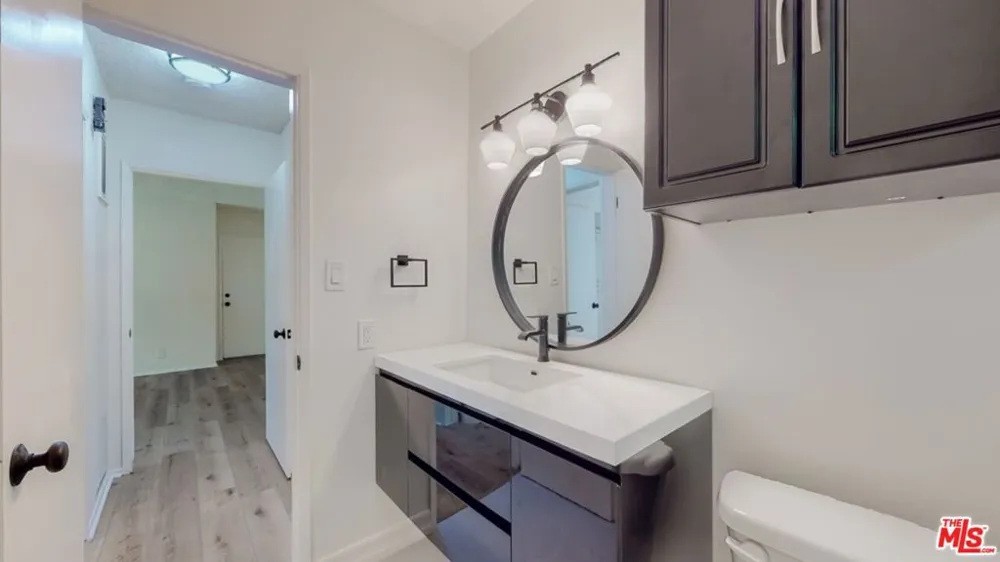 1833 Manning Avenue #7 Los Angeles, CA 90025