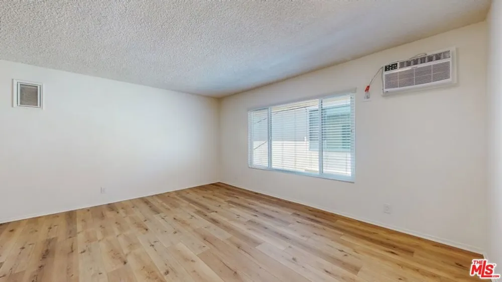 1833 Manning Avenue #7 Los Angeles, CA 90025