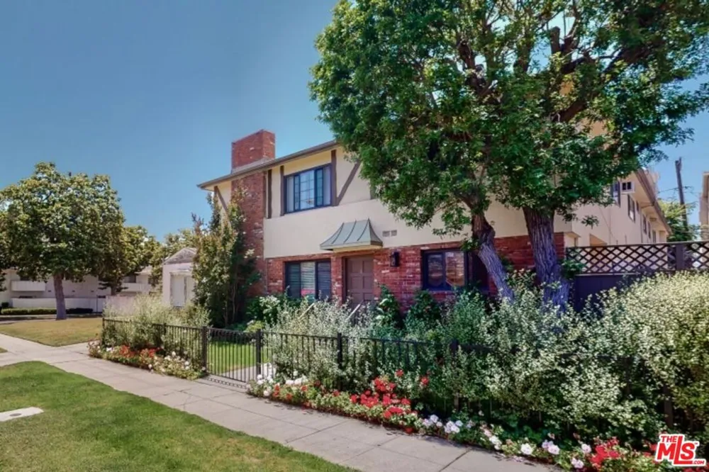 1833 Manning Avenue #7 Los Angeles, CA 90025
