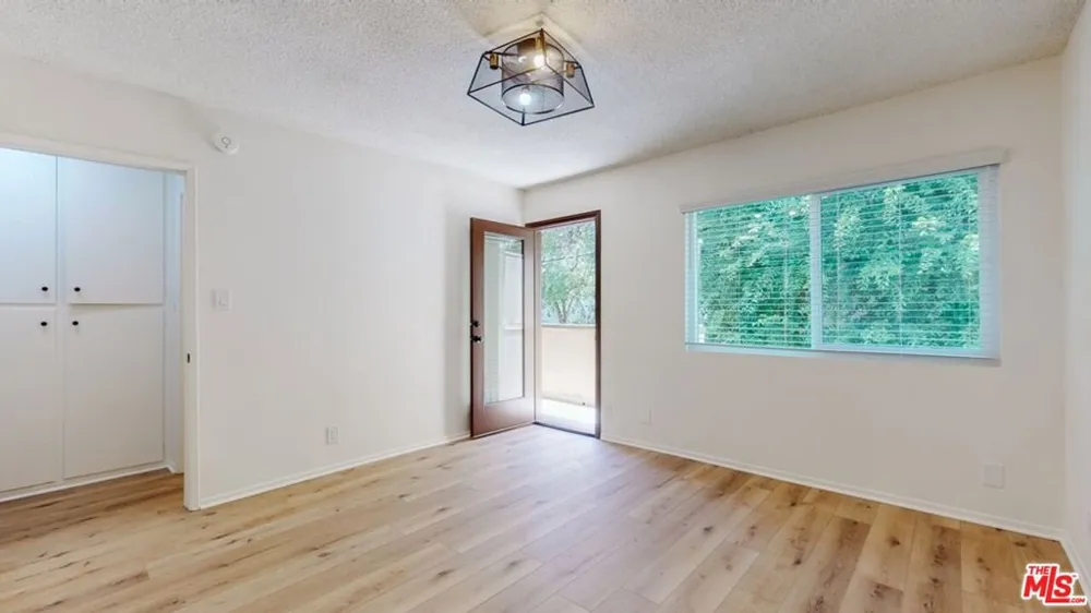 1833 Manning Avenue #7 Los Angeles, CA 90025