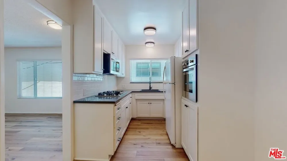 1833 Manning Avenue #7 Los Angeles, CA 90025