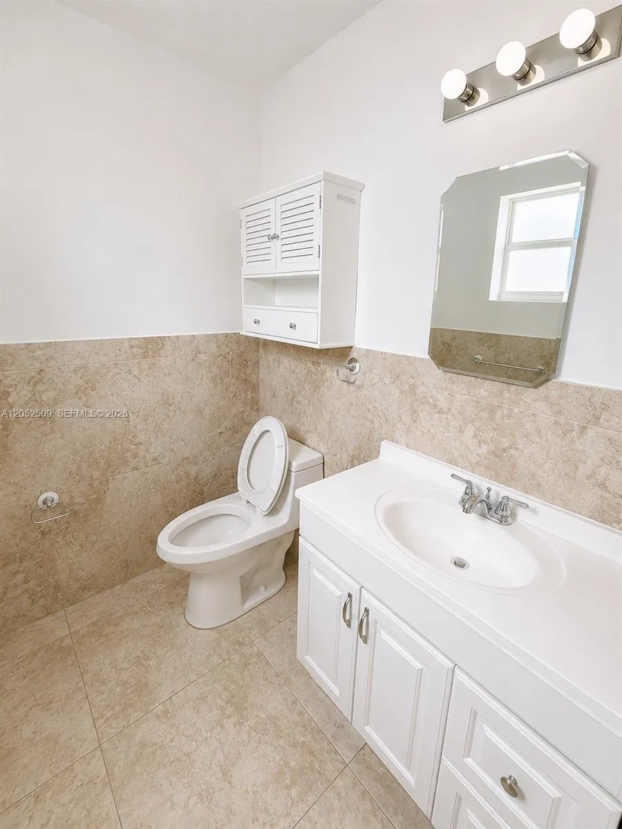 3710 54th Ave Hollywood, FL 33021