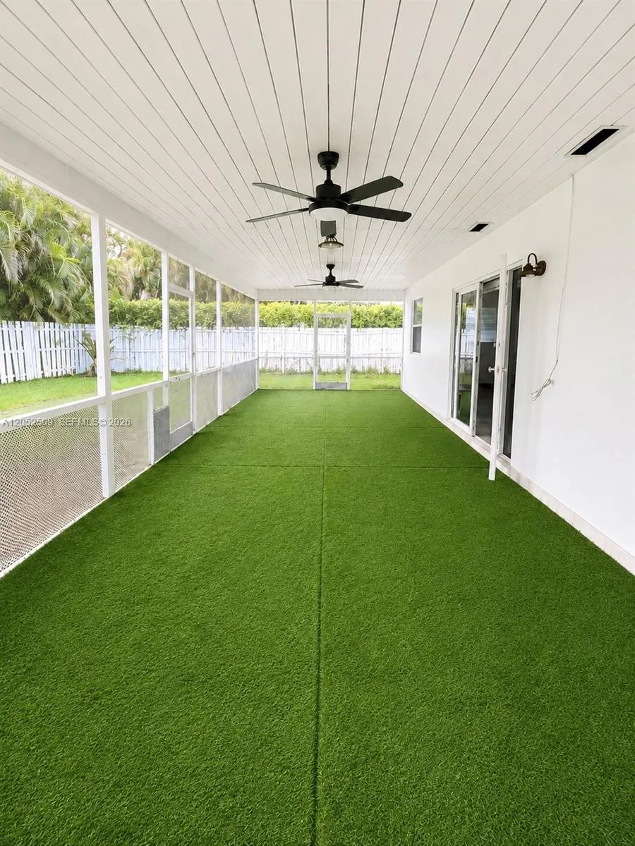 3710 54th Ave Hollywood, FL 33021