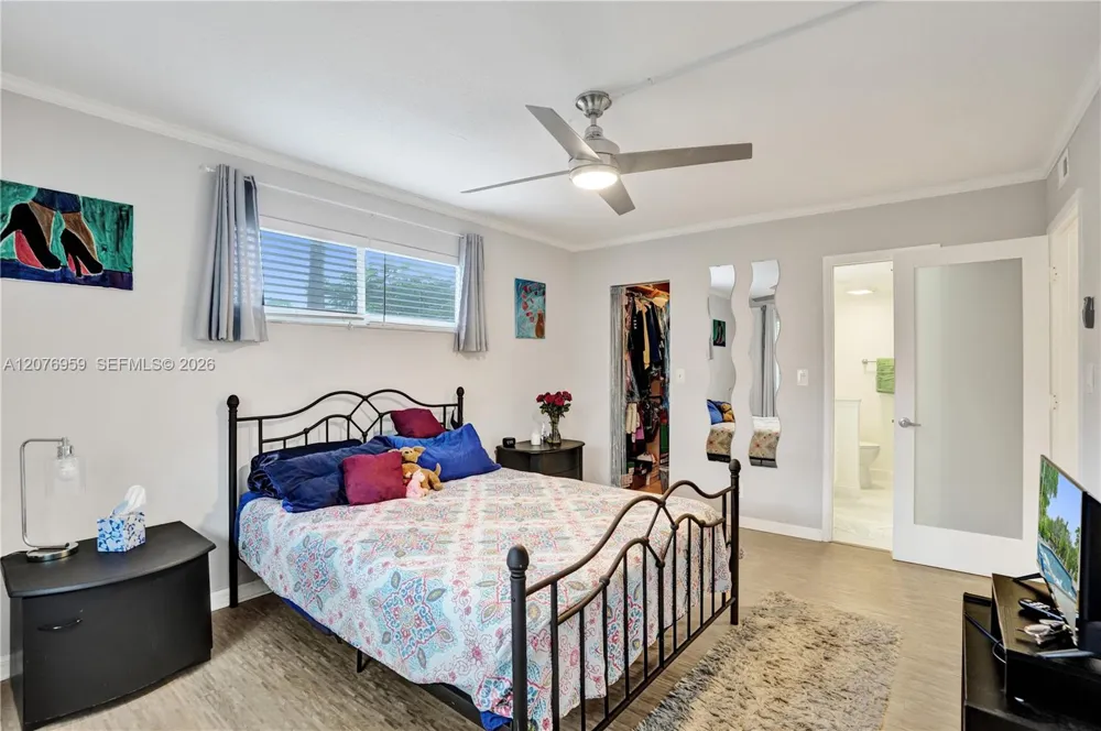 3017 Oakland Forest Dr #208 Oakland Park, FL 33309