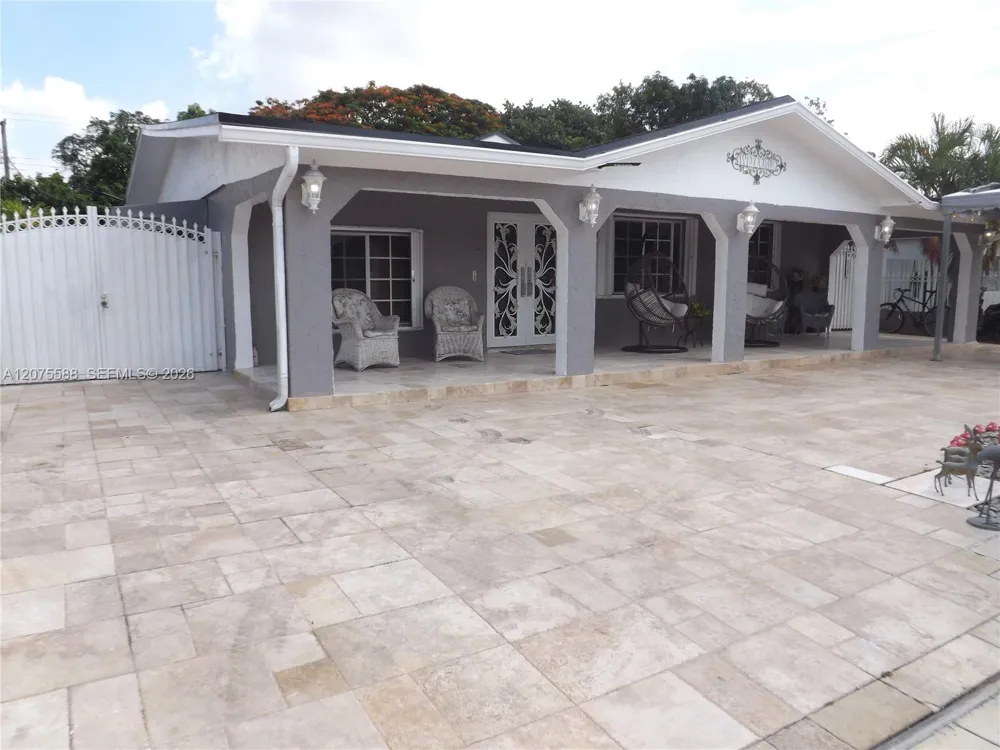 217 W 34th St Hialeah, FL 33012