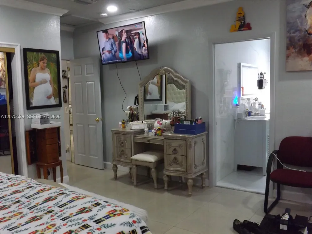 217 W 34th St Hialeah, FL 33012