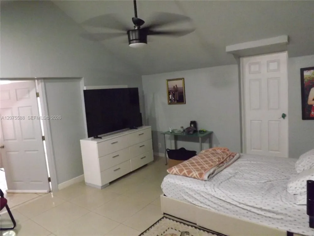 217 W 34th St Hialeah, FL 33012