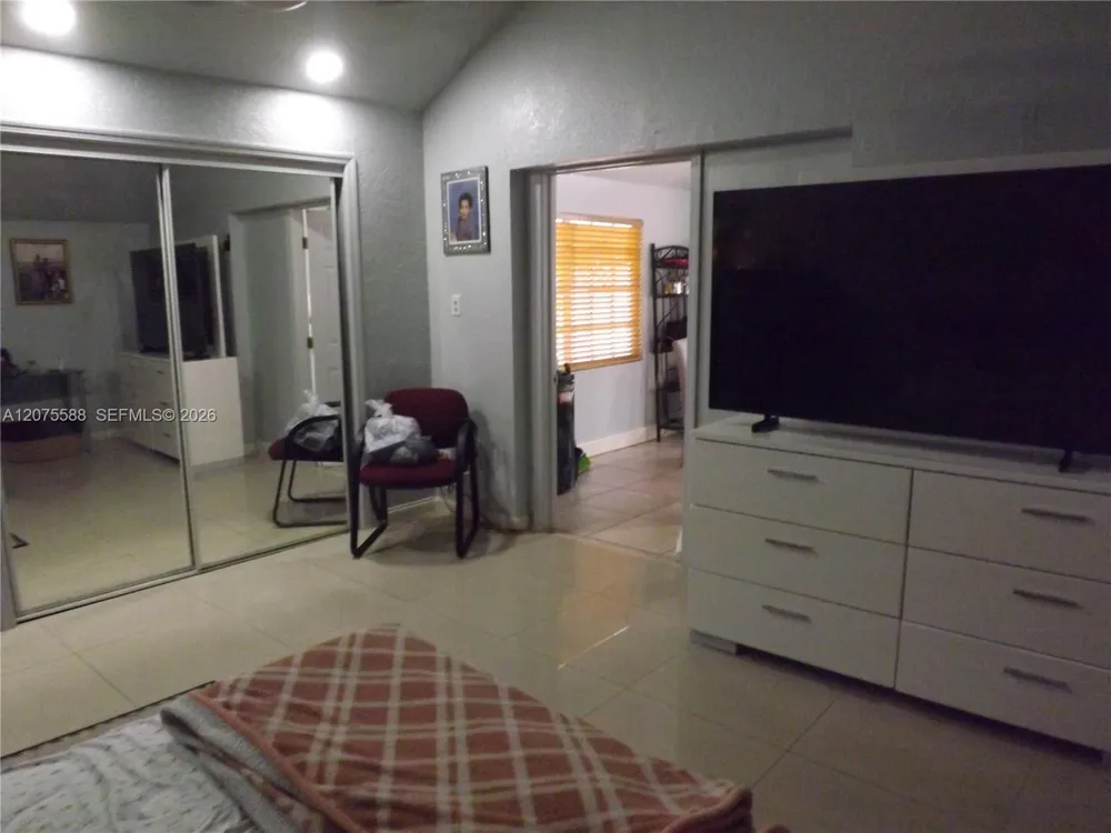 217 W 34th St Hialeah, FL 33012