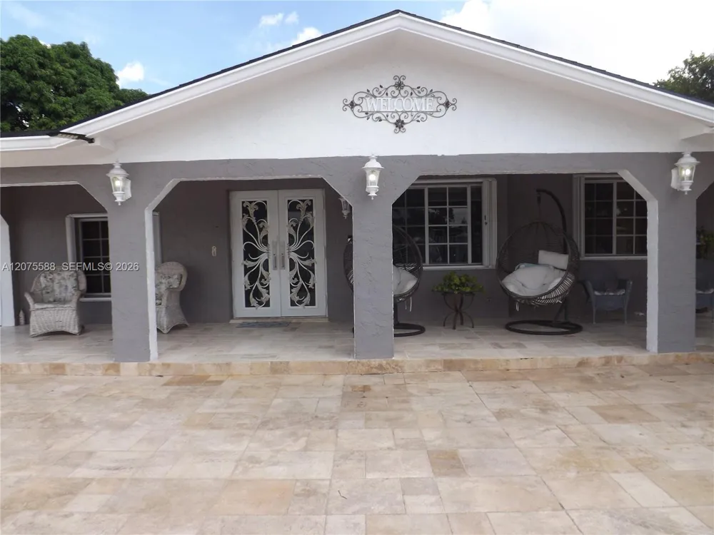 217 W 34th St Hialeah, FL 33012