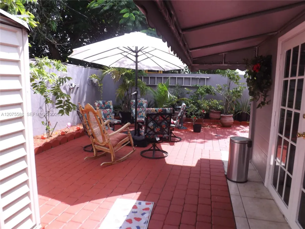 217 W 34th St Hialeah, FL 33012