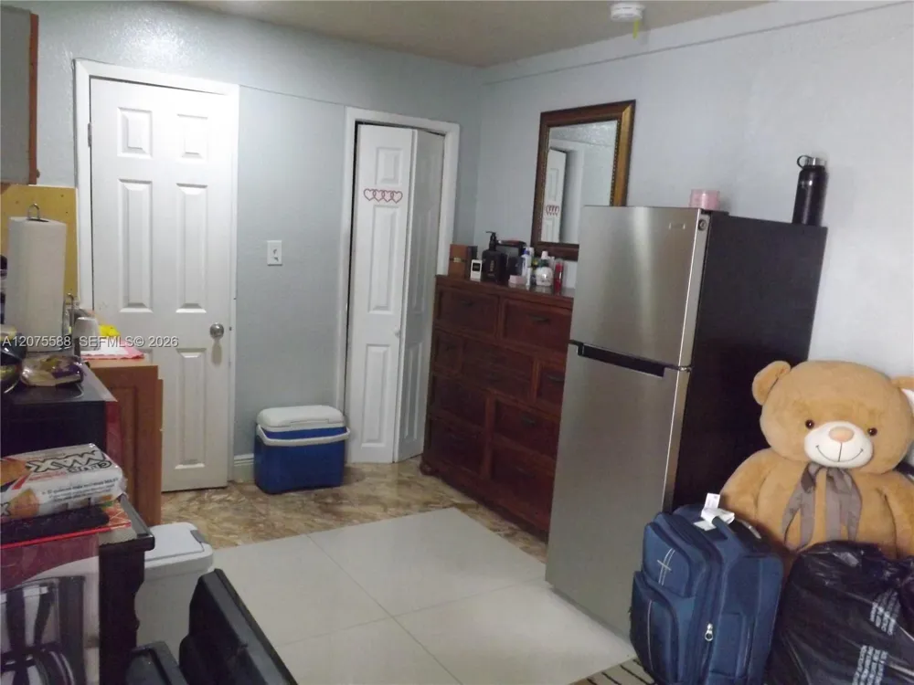 217 W 34th St Hialeah, FL 33012