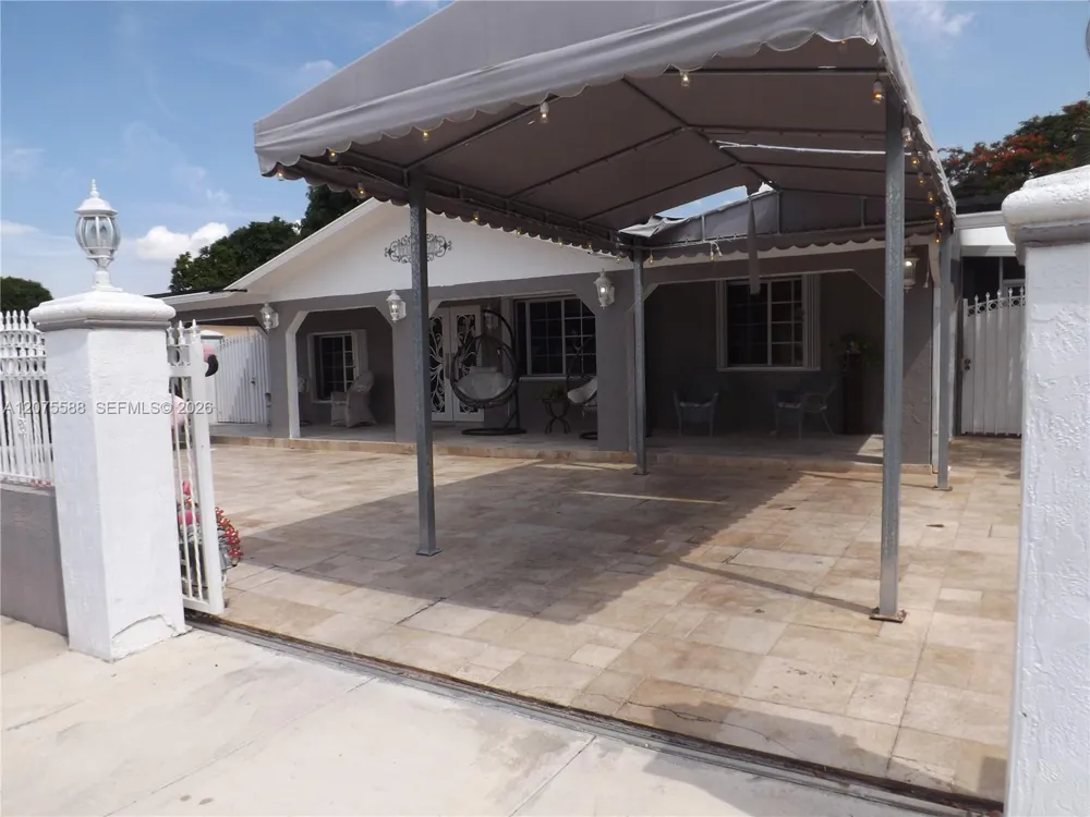 217 W 34th St Hialeah, FL 33012