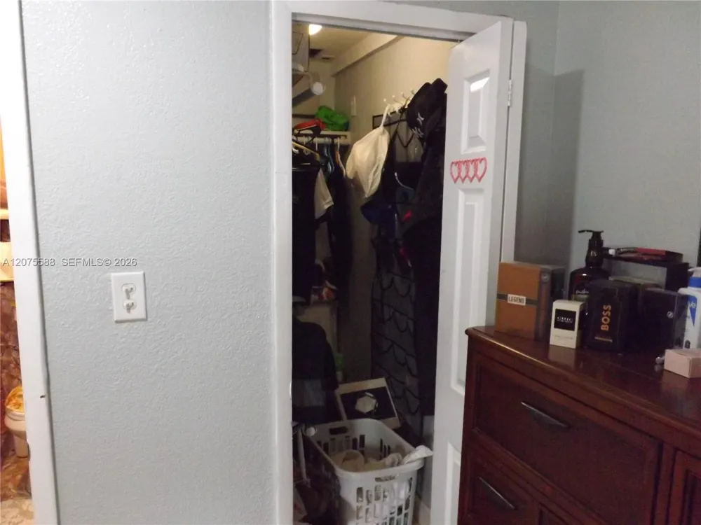 217 W 34th St Hialeah, FL 33012