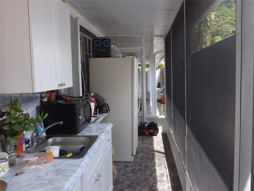 217 W 34th St Hialeah, FL 33012