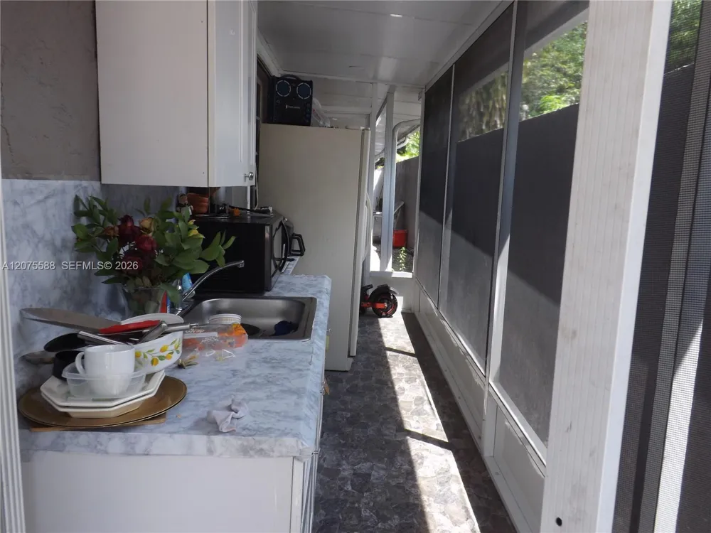 217 W 34th St Hialeah, FL 33012