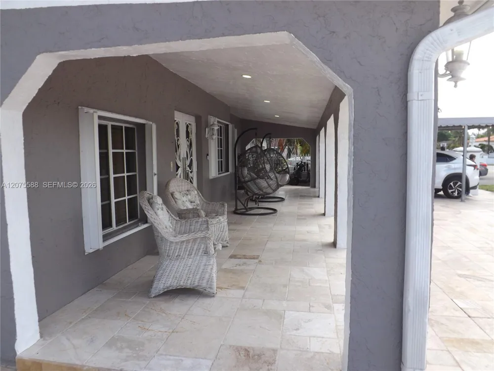 217 W 34th St Hialeah, FL 33012