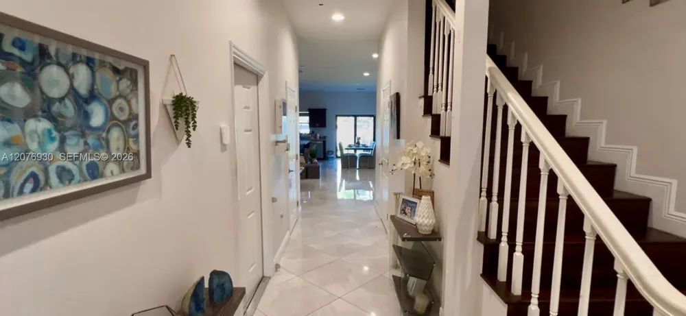 9271 NW 16th St Pembroke Pines, FL 33027