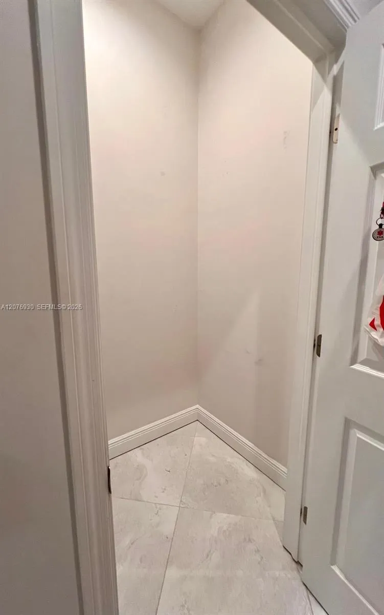 9271 NW 16th St Pembroke Pines, FL 33027