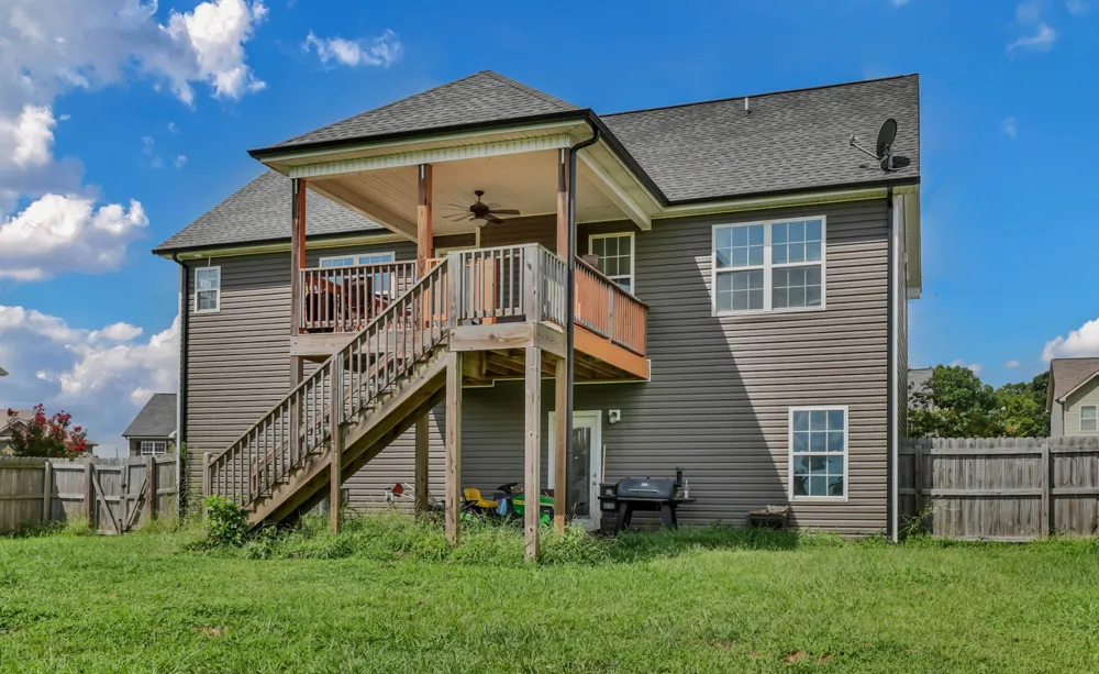 109 SYCAMORE HILL DRIVE Clarksville, TN 37042